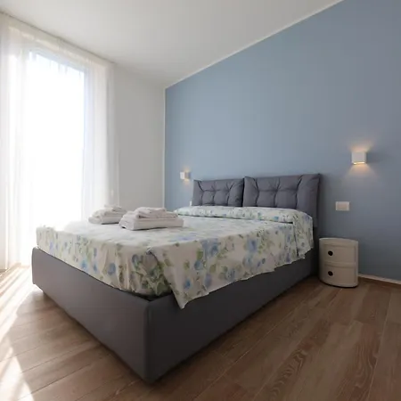 Residenza La Piazzetta Apartment *