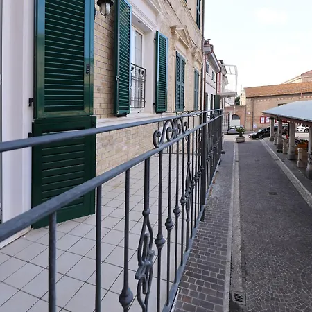 Residenza La Piazzetta * بورتو ريكاناتي